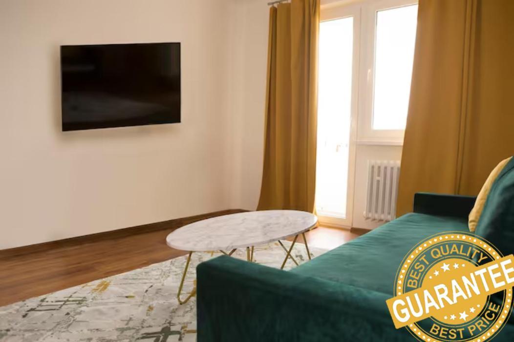 New Colorful Apartment With Big Balcony Bratislava Dış mekan fotoğraf