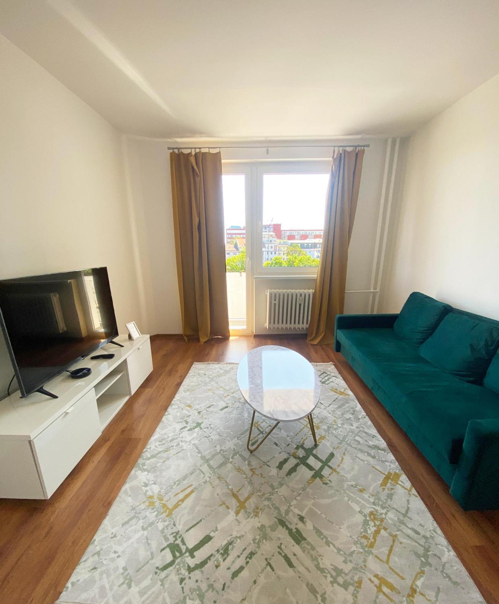 New Colorful Apartment With Big Balcony Bratislava Dış mekan fotoğraf